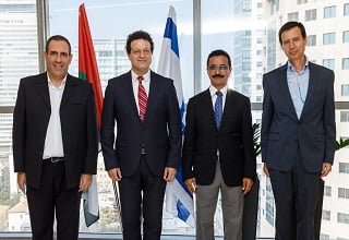 מימין חנן פרידמן בן סלים חאג יחיא ושמוליק ארבל 
